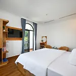 Ly Ly Hotel 2 Binh Tan District
