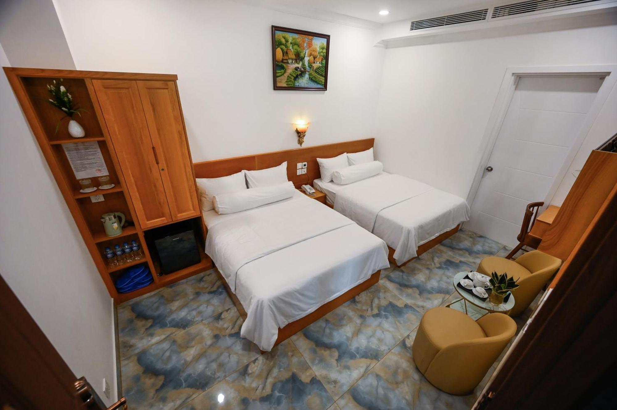 Ly Ly 2 Khách sạn TP. Hồ Chí Minh