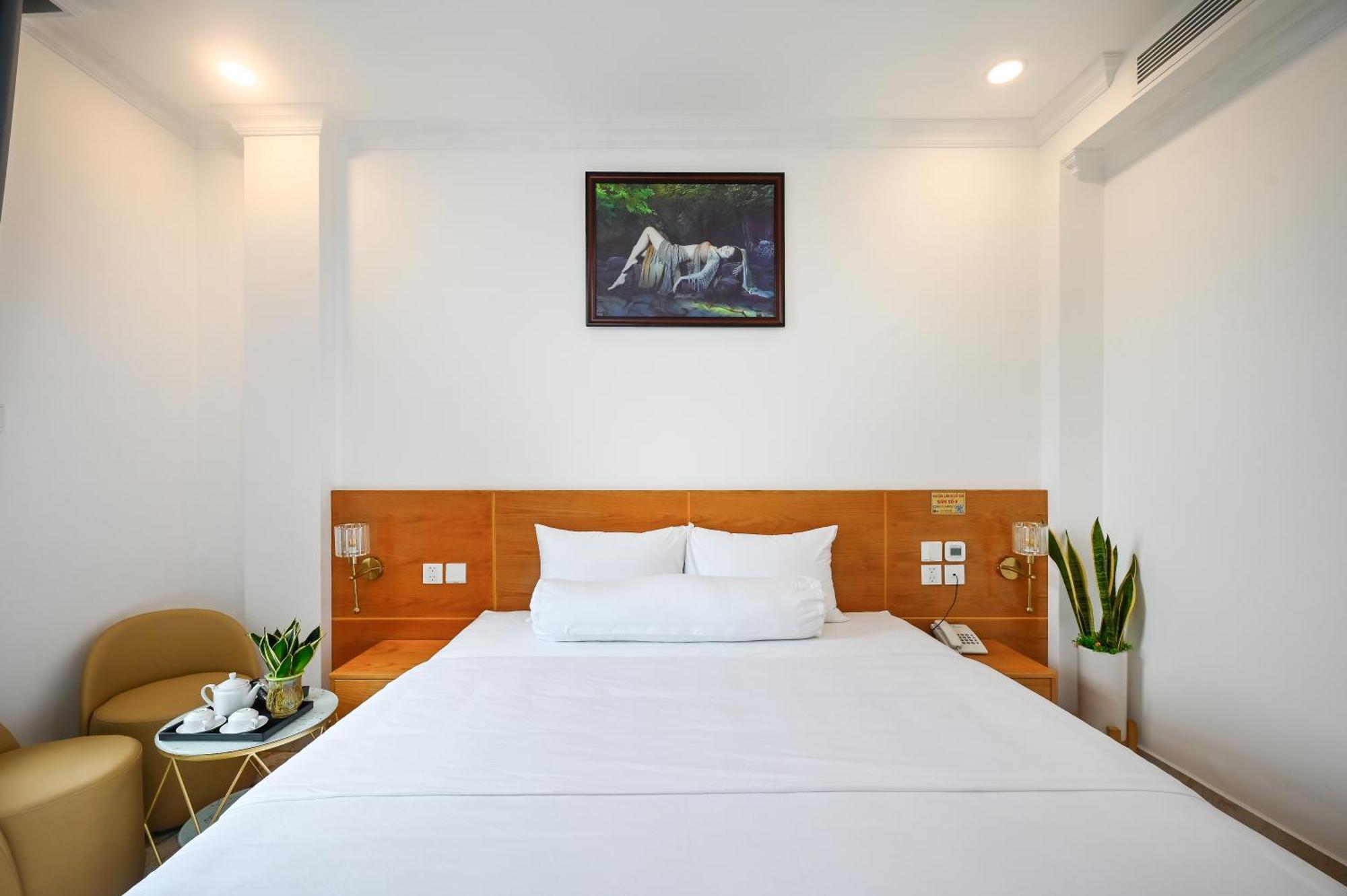 Ly Ly 2 4* TP. Hồ Chí Minh